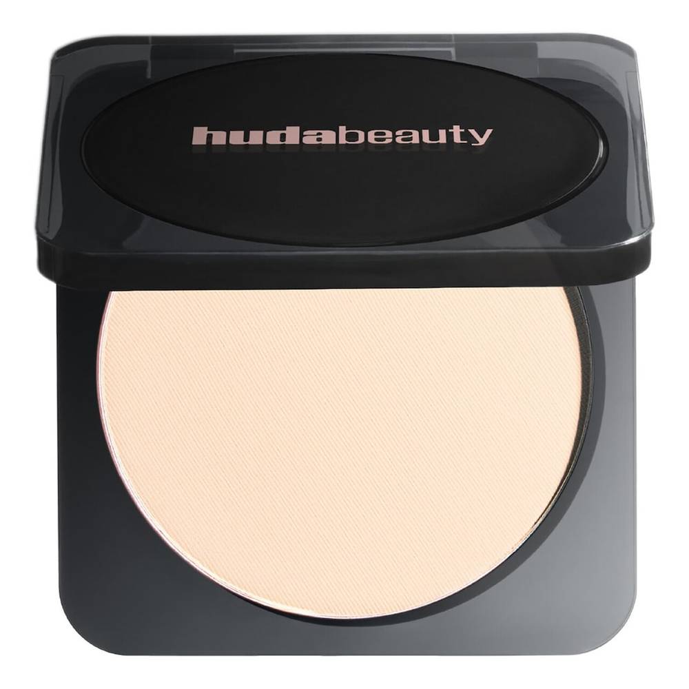 Huda beauty Easy bake pressed powder Pound Cake