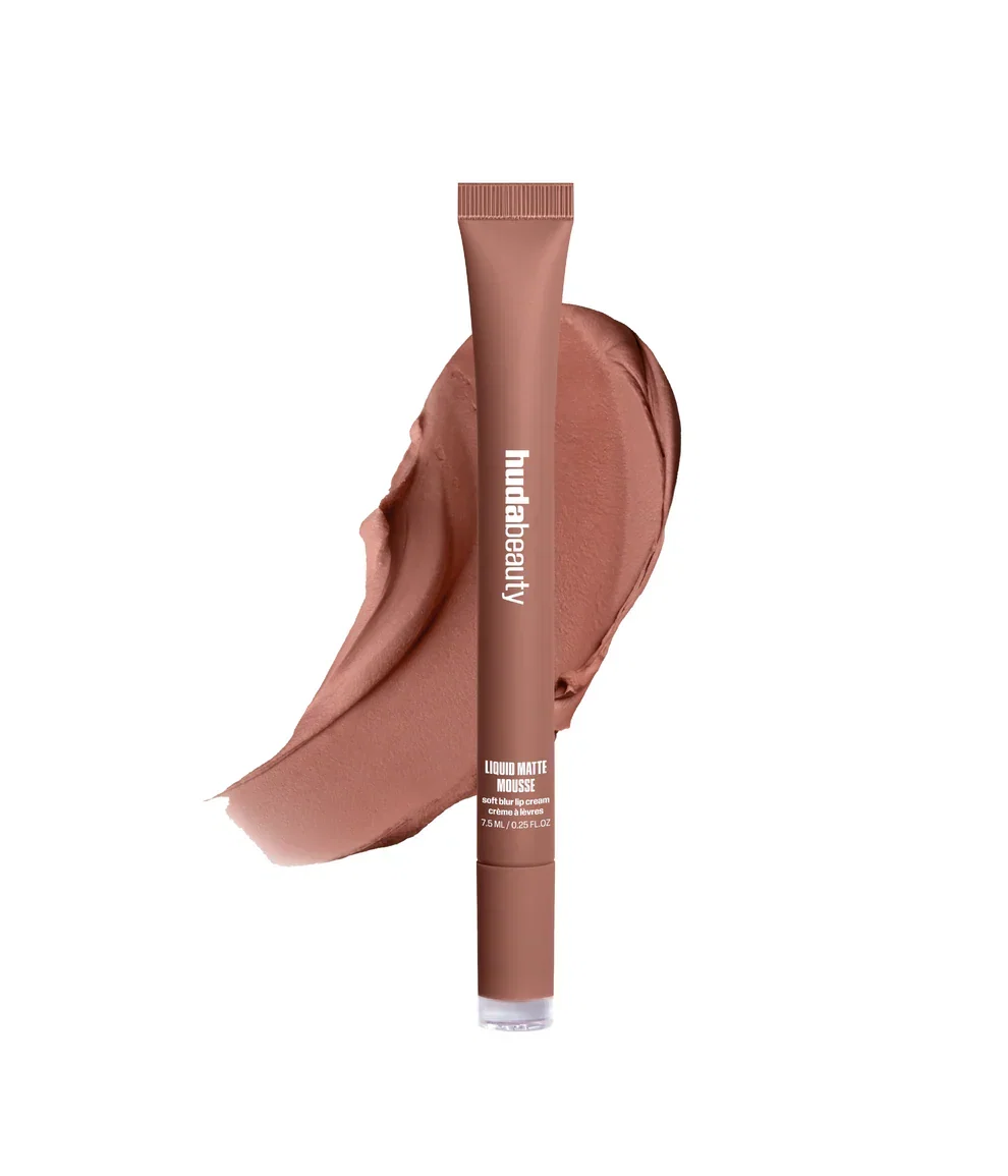 HUDA BEAUTY Liquid Matte Mousse Soft Blur Lip Cream