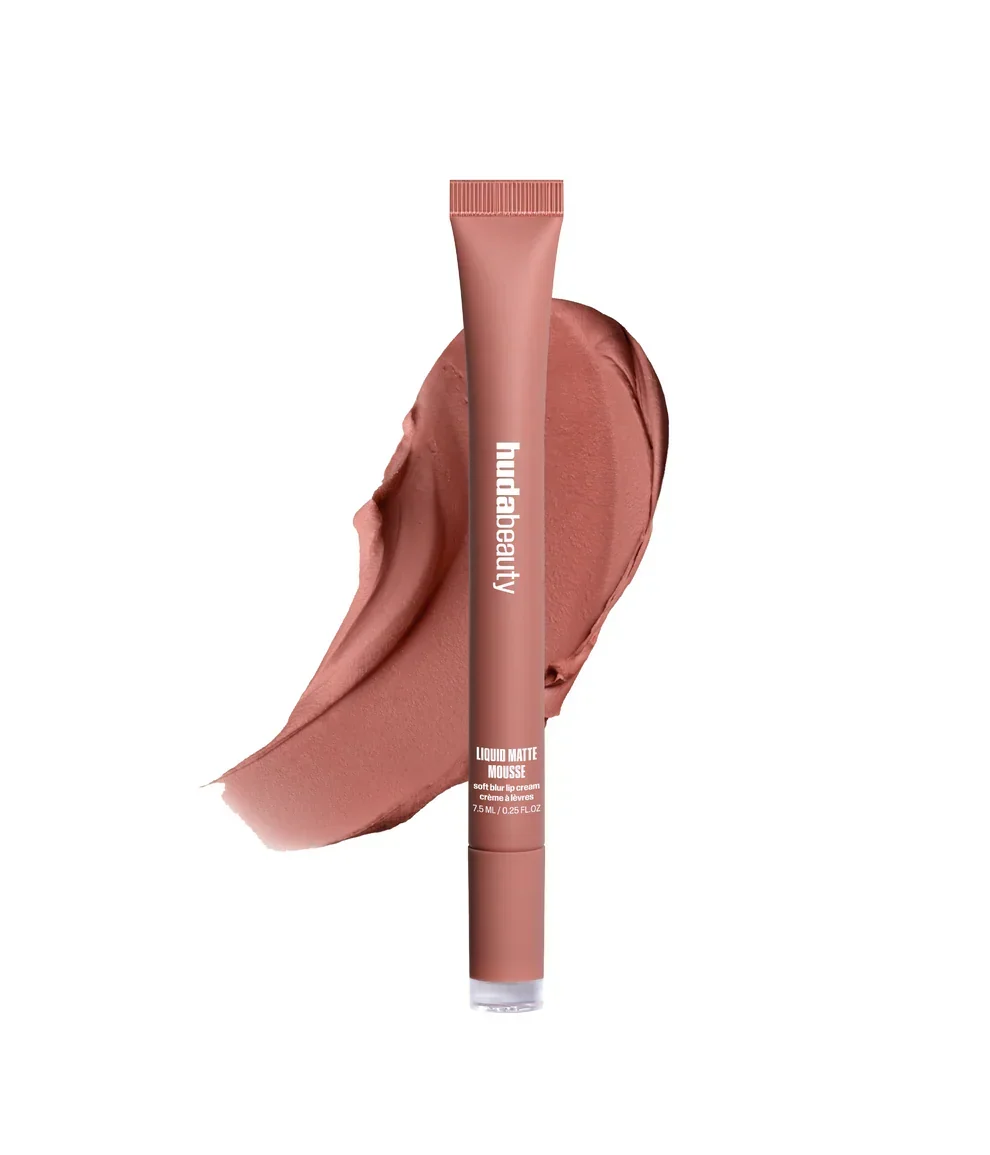 HUDA BEAUTY Liquid Matte Mousse Soft Blur Lip Cream