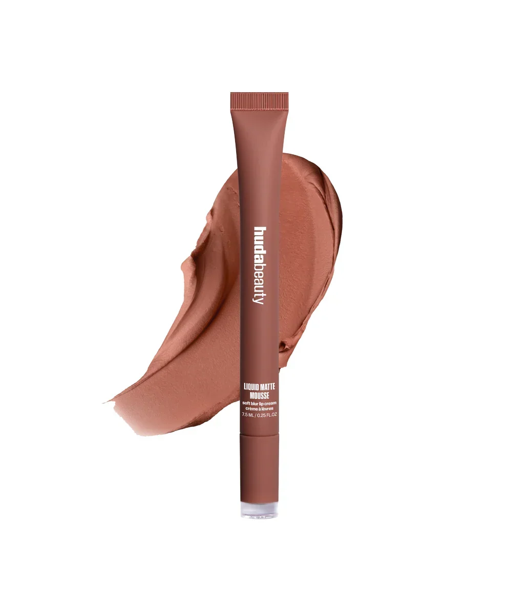 HUDA BEAUTY Liquid Matte Mousse Soft Blur Lip Cream
